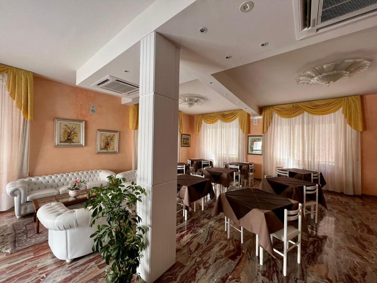 Sant'Albino Hotel Marvin מראה חיצוני תמונה
