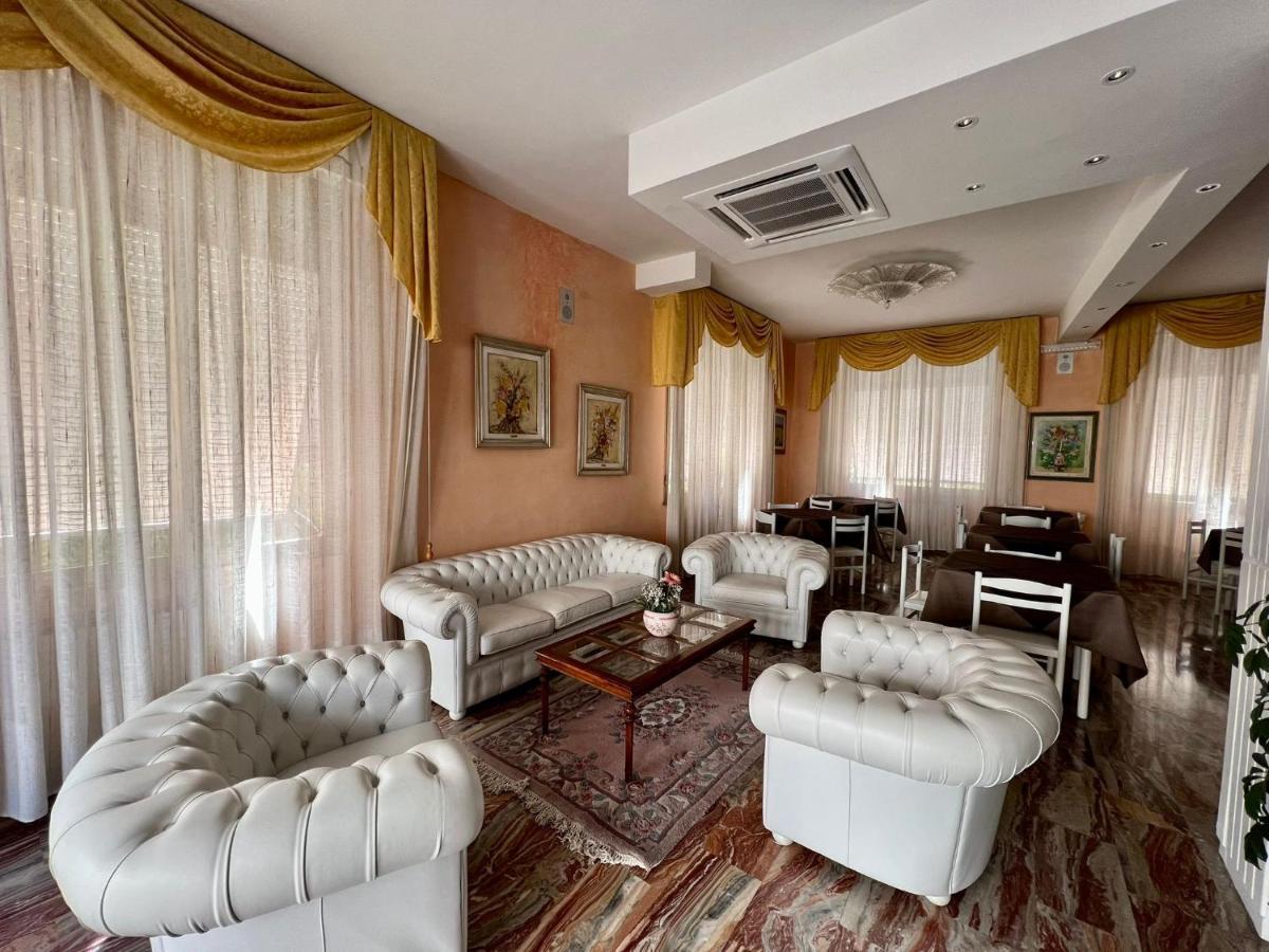 Sant'Albino Hotel Marvin מראה חיצוני תמונה