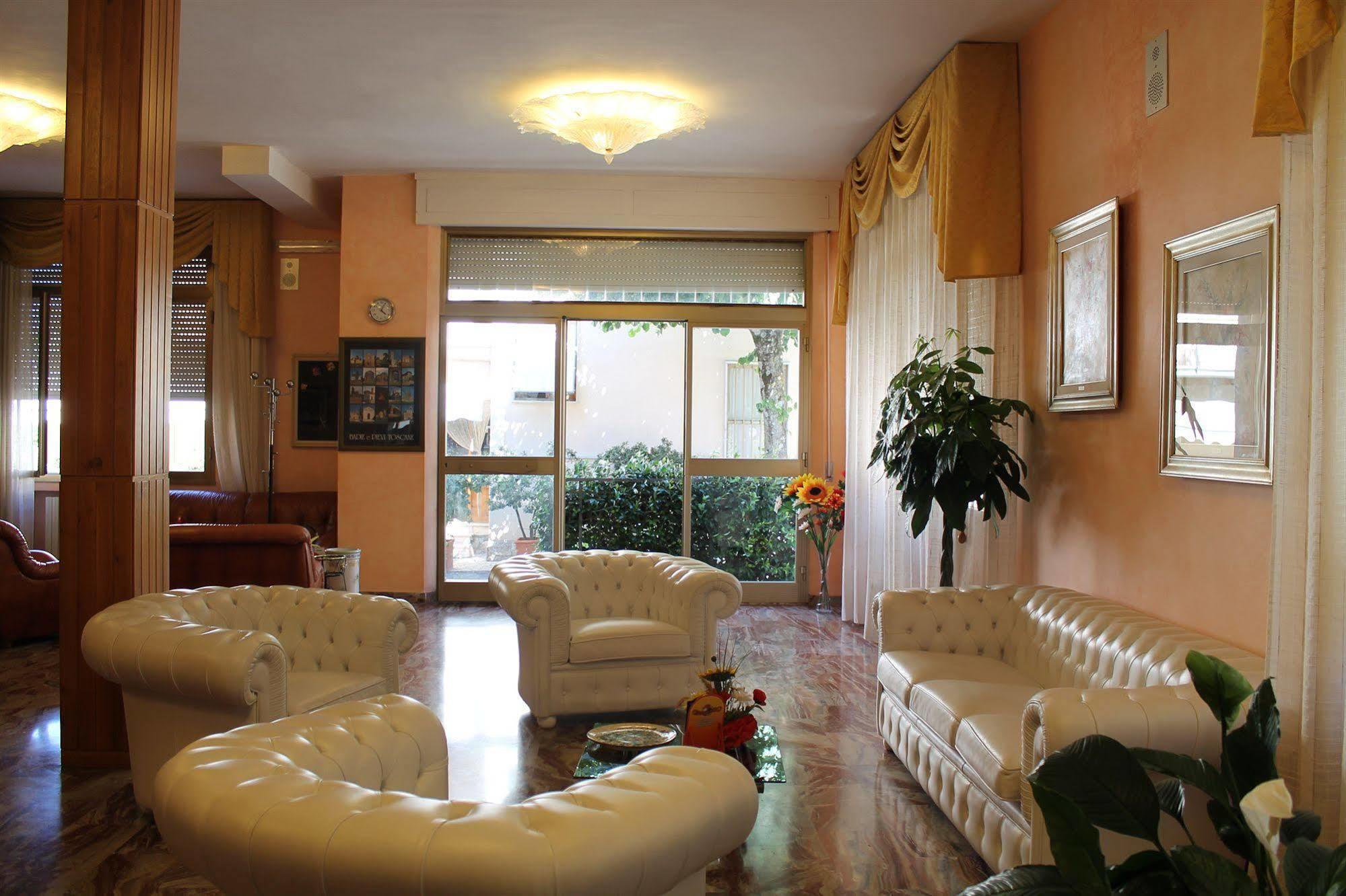 Sant'Albino Hotel Marvin מראה חיצוני תמונה
